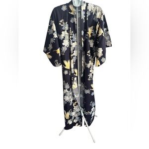 Floral Kimono Jacket - Black and Gold